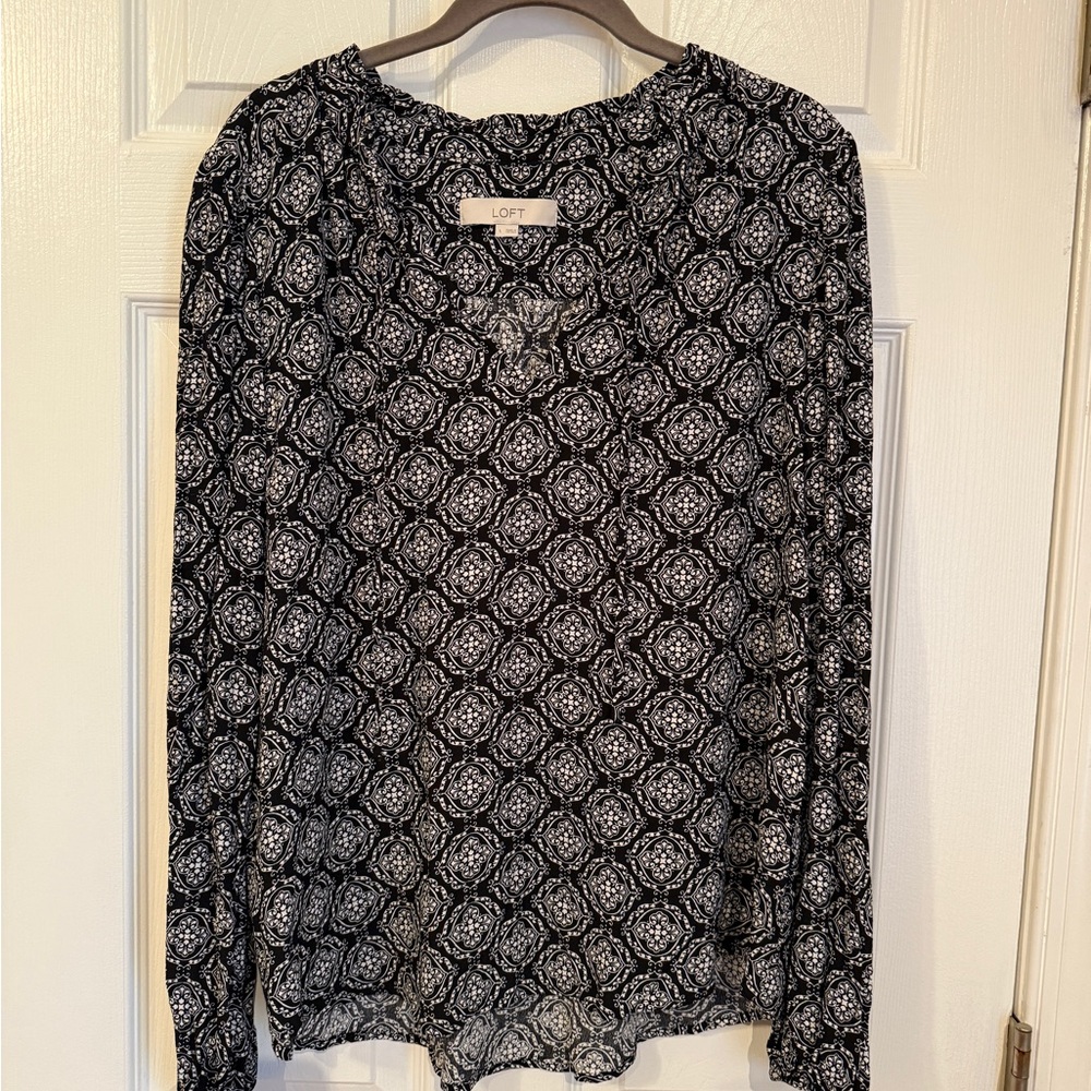 LOFT Monochrome Geometric Blouse
